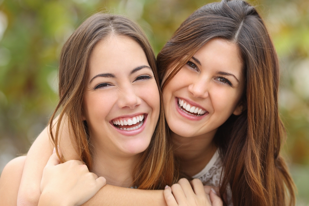 Smile Makeovers: The Benefits of Combining Cosmetic Dental Treatments